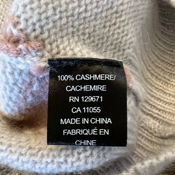 NWOT SKULL 100% CASHMERE SWEATER💀